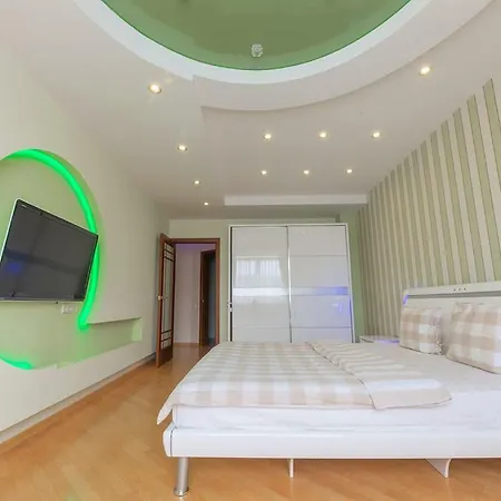 Luxury 135 M2 Apartment Minsk