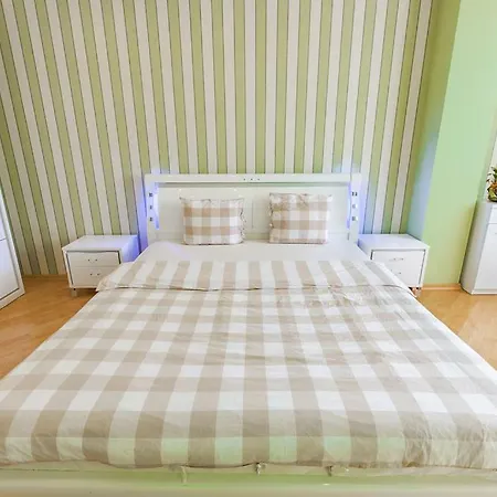 Luxury 135 M2 Apartment Minsk